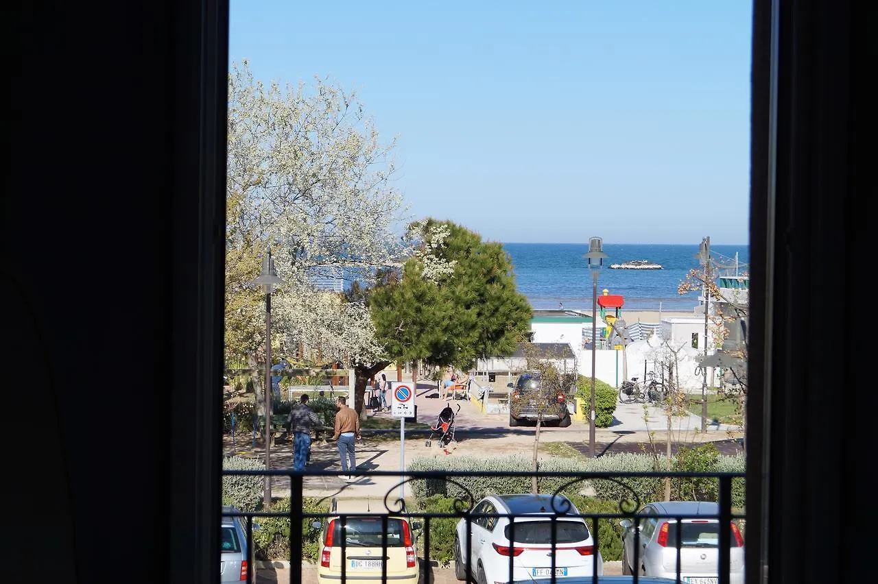Villa Adele Cesenatico 2*,  Italien